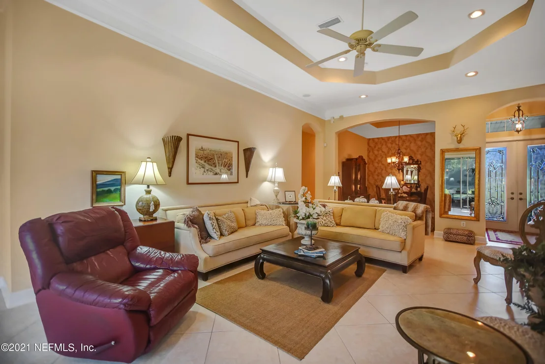 Photo of 1021 INVERNESS Drive