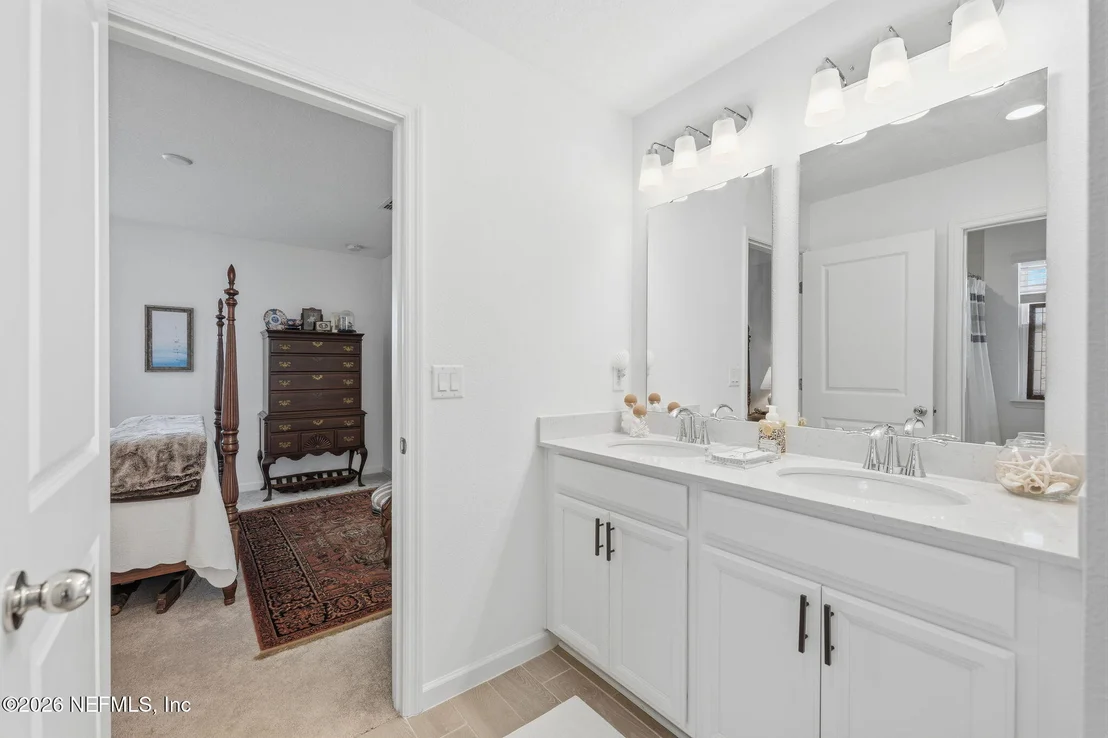 Photo of 131 BEAUCLAIR Boulevard