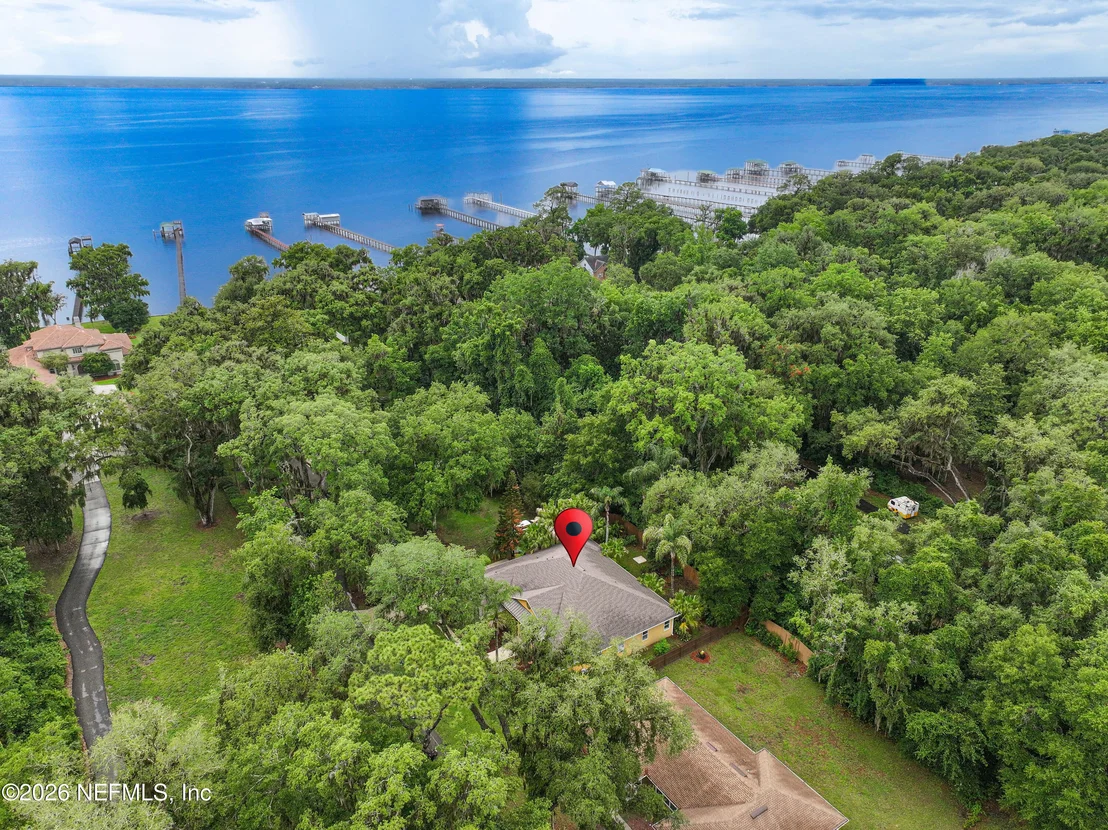 Photo of 1014 FRUIT COVE Road