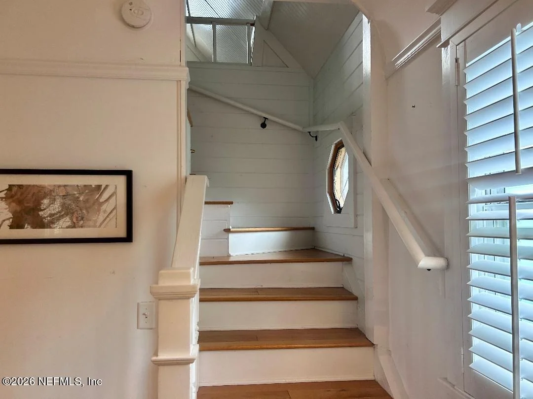 Photo of 32 E PARK Avenue