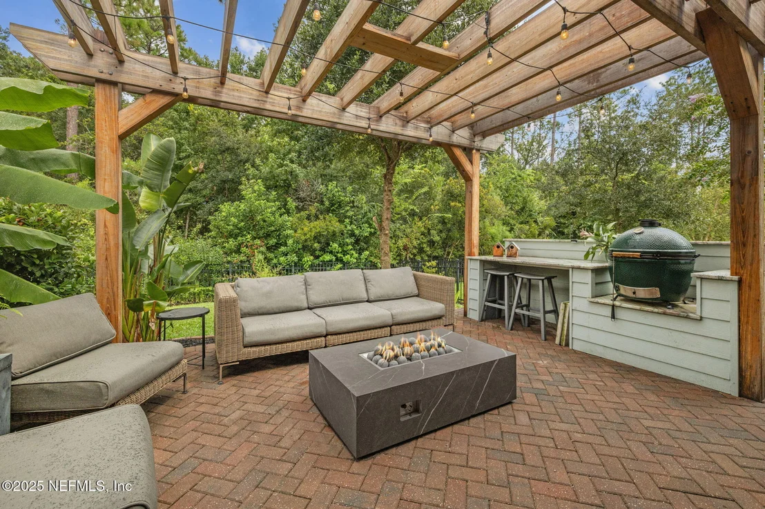 Photo of 62 PARKBLUFF Circle