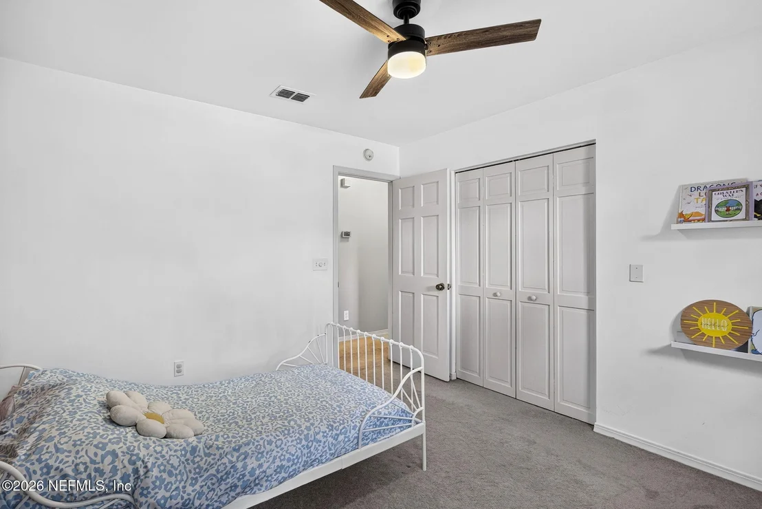 Photo of 8221 FOREST Court