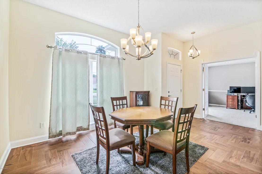 Photo of 221 JOHNS GLEN Drive
