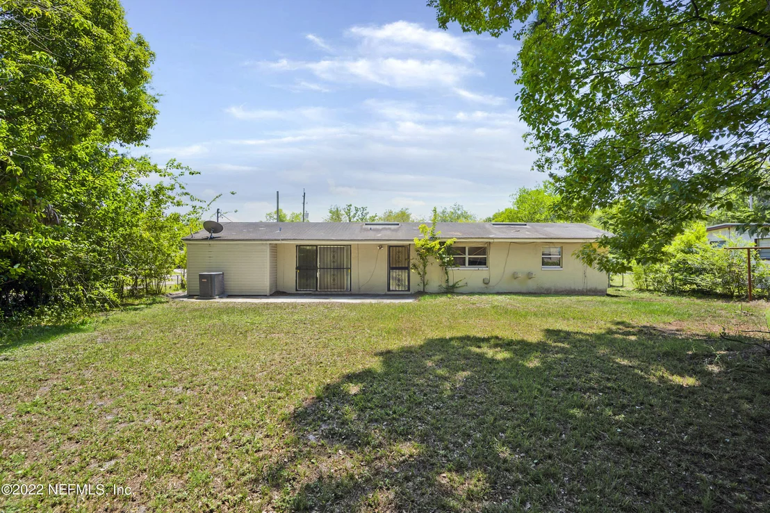 Photo of 8515 BERMUDA Road
