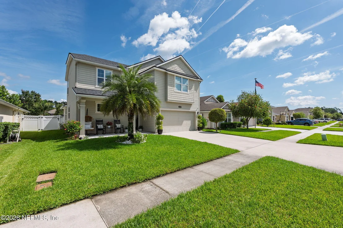Photo of 389 SHETLAND Drive