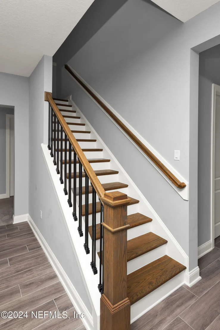 Photo of 10385 SILVERBROOK Trail
