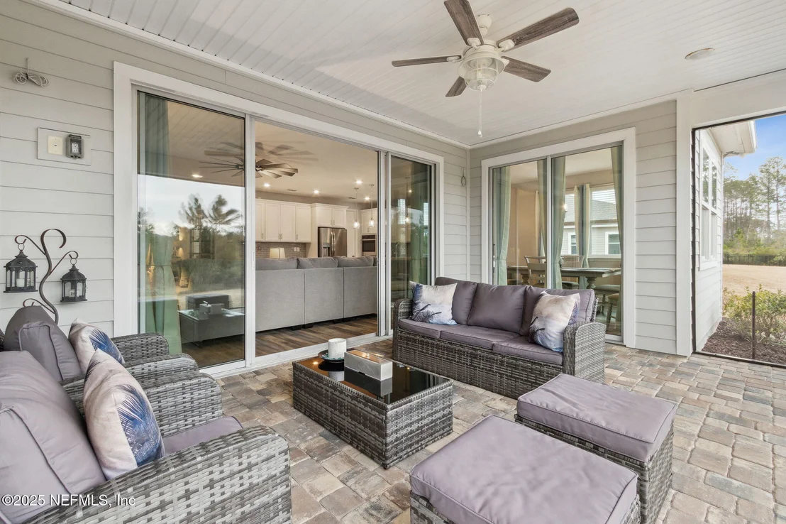 Photo of 85558 FALL RIVER Parkway