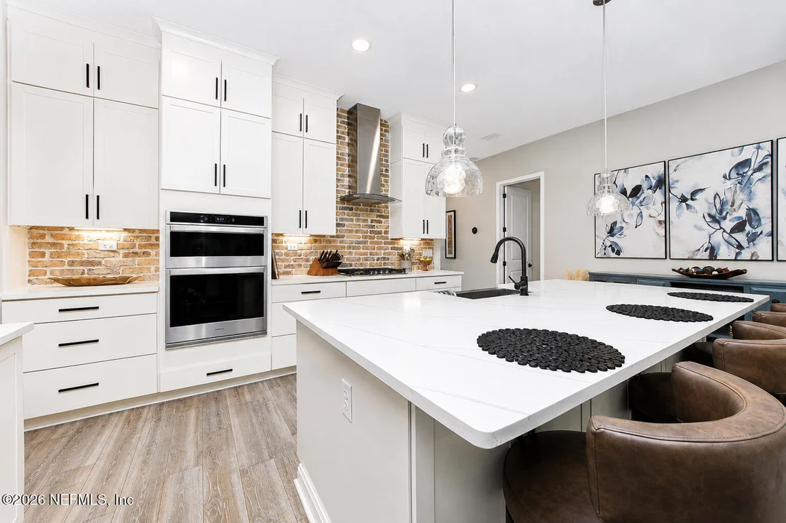 Photo of 216 AMBERWOOD Drive