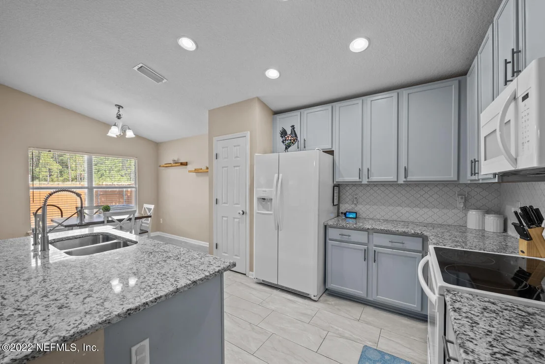 Photo of 2472 WILLOWBEND Drive