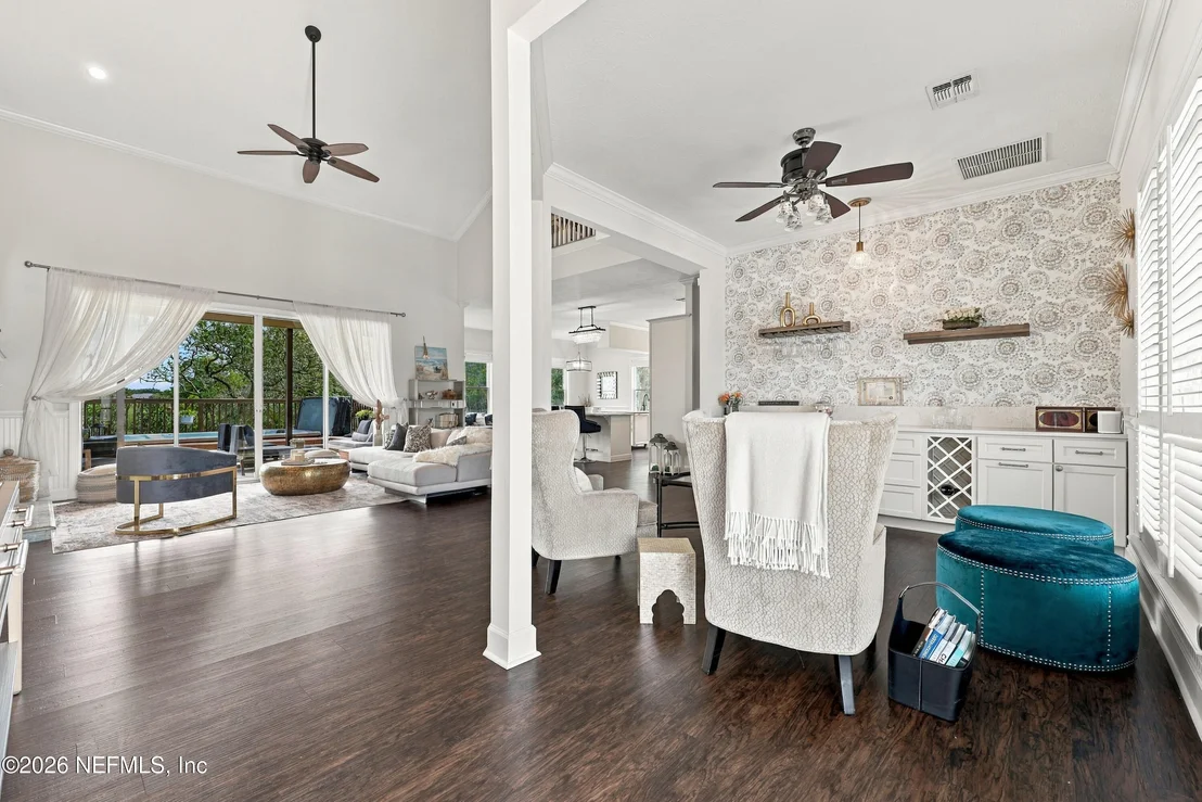 Photo of 500 TURNBERRY Lane