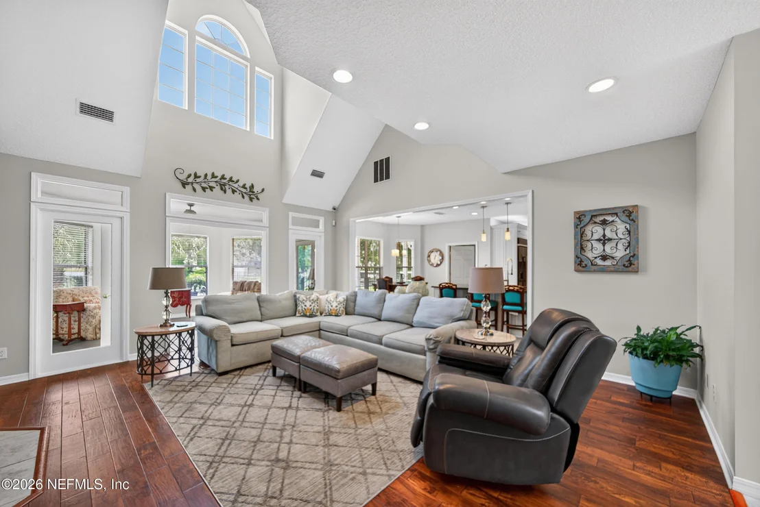 Photo of 1045 CEDAR BAY Road