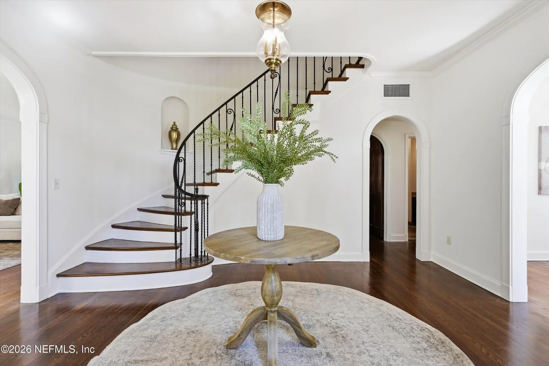 Photo of 959 MAPLE Lane