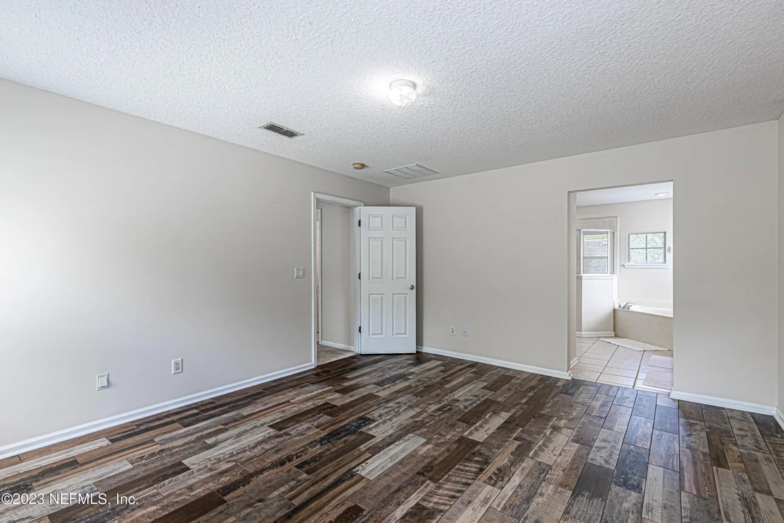 Photo of 1047 MOOSEHEAD Drive