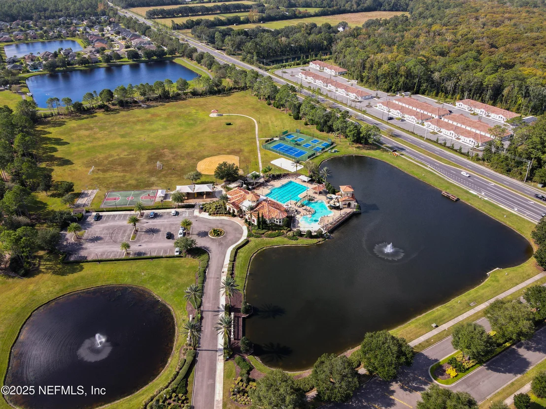 Photo of 3528 GARIBALDI Way