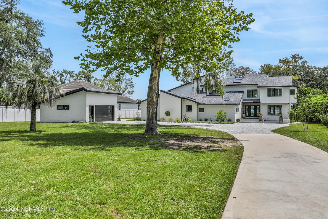 Photo of 3647 WESTOVER Road