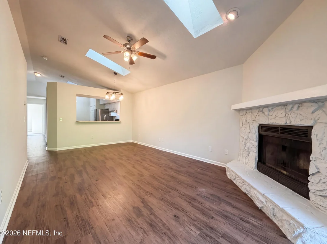 Photo of 2512 TOWNSQUARE Drive
