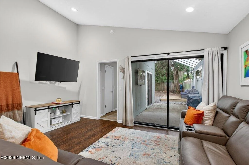 Photo of 1395 MUNSON COVE Drive