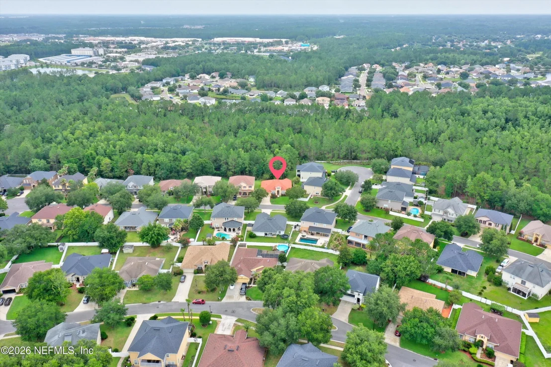 Photo of 635 WAKEVIEW Drive