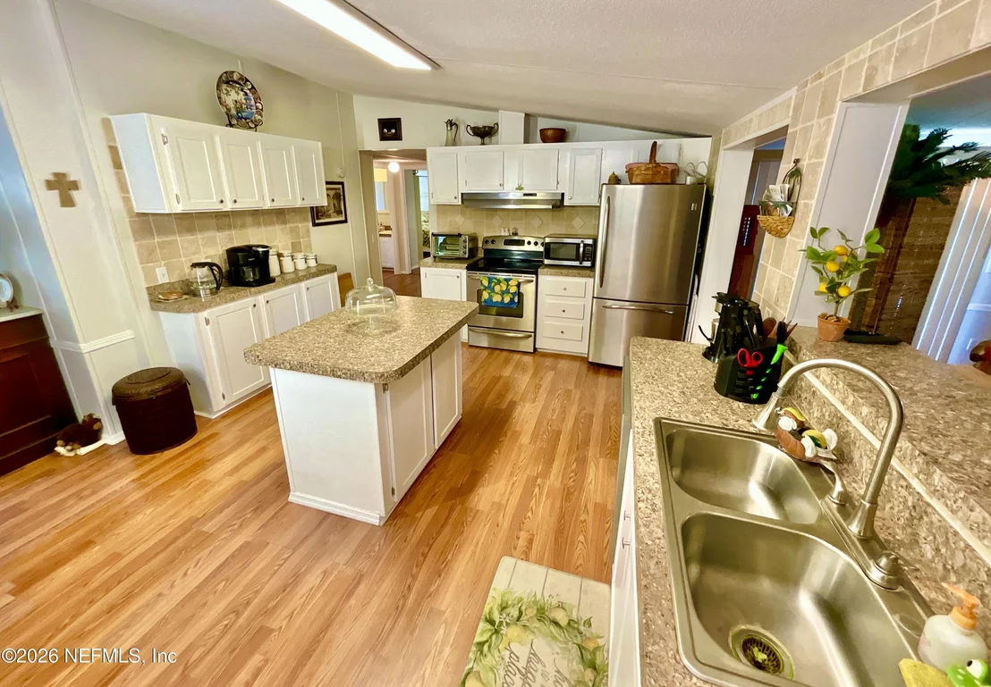 Photo of 129 CRYSTAL LAKE Drive