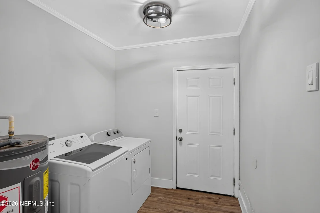 Photo of 4547 ALPHA Avenue
