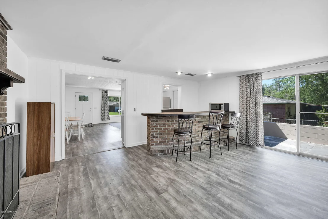 Photo of 421 CAPRICORN Lane