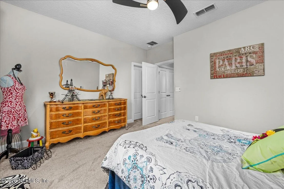 Photo of 71 LANSING Court