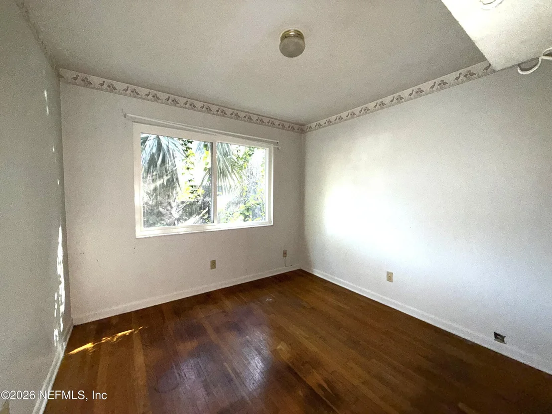 Photo of 976 TOWNSEND Boulevard