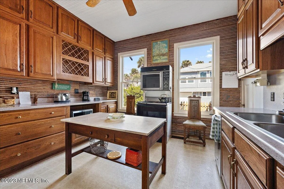 Photo of 44 5TH Street