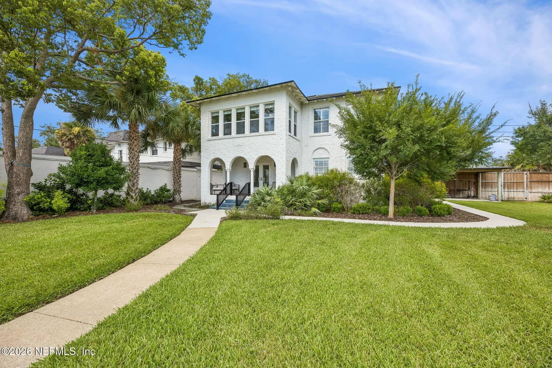 Photo of 1676 RIVER Road