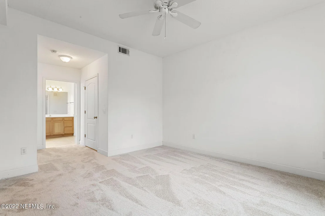 Photo of 641 SHORES Boulevard