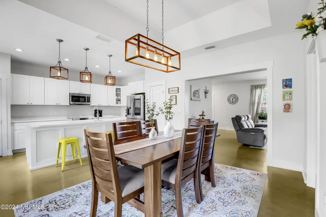 Photo of 540685 LEM TURNER Road