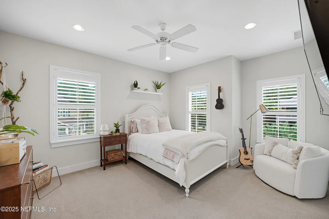 Photo of 951 PARADISE Circle