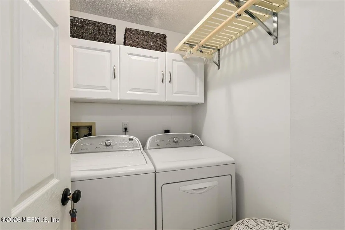 Photo of 525 SUNSET Drive