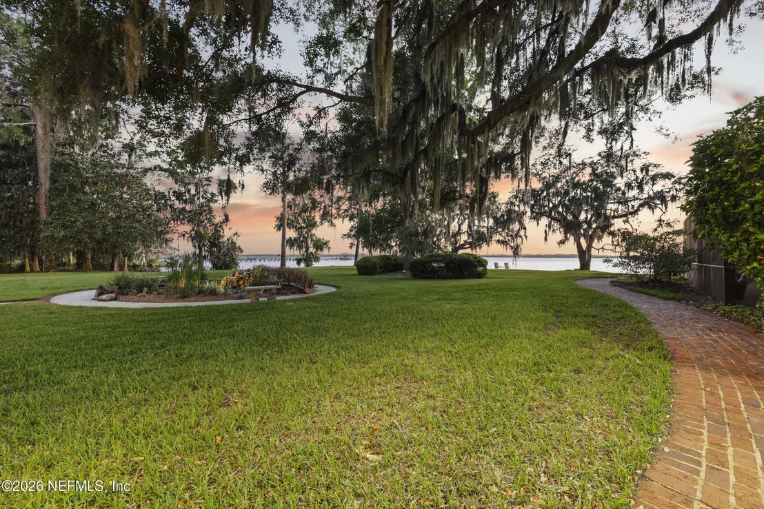 Photo of 13200 MANDARIN Road