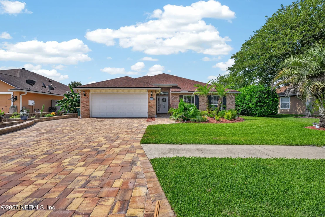Photo of 12156 CEDAR TRACE Drive N