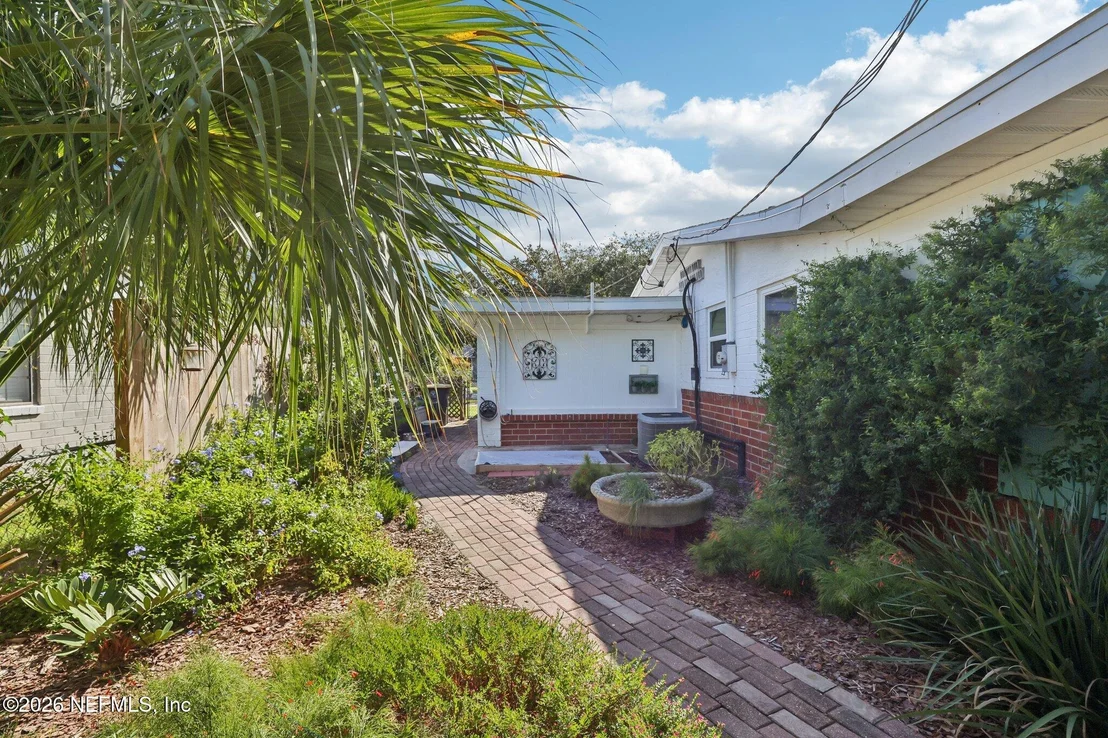 Photo of 2344 BAYVIEW Road