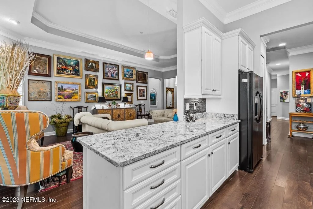 Photo of 1604 SUGAR LOAF Lane