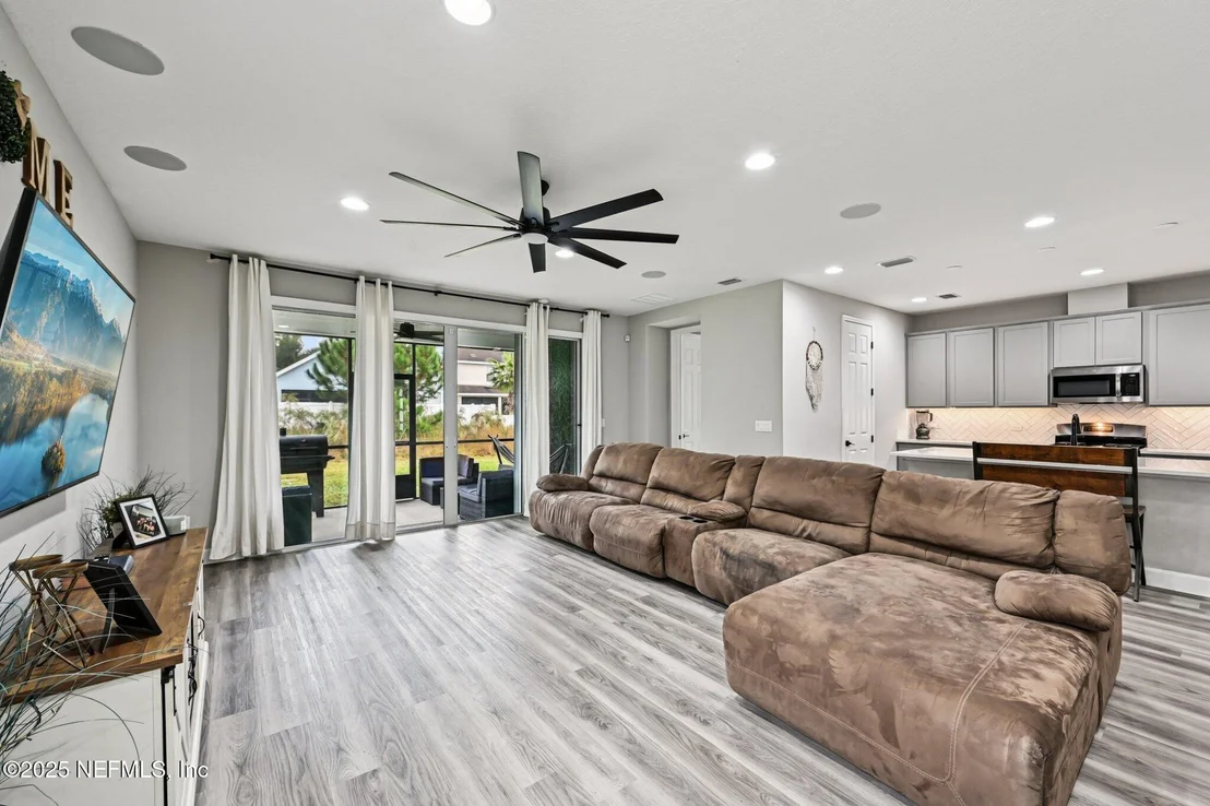 Photo of 1847 AMBERLY Drive