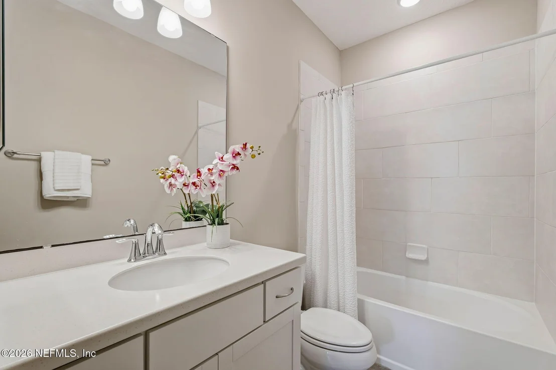 Photo of 183 FREMONT Avenue