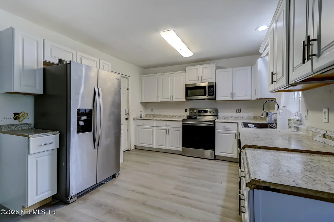 Photo of 261 CORNELL Road