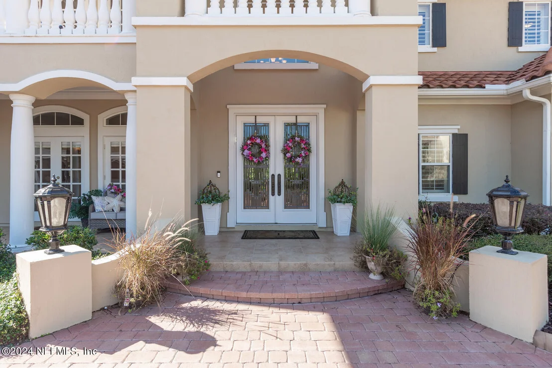 Photo of 752 PROMENADE POINTE Drive