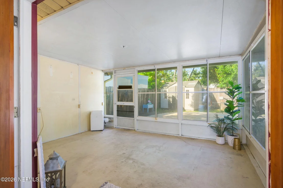 Photo of 431 VALDERIA Drive