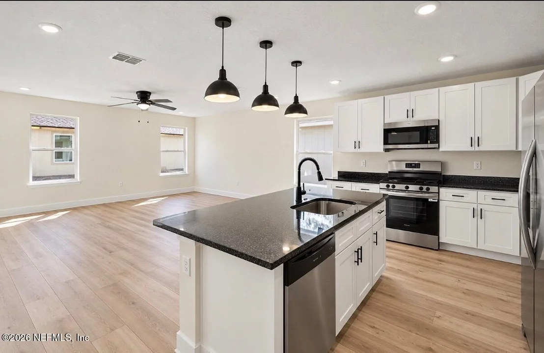 Photo of 1205 SAINT CLAIR Street