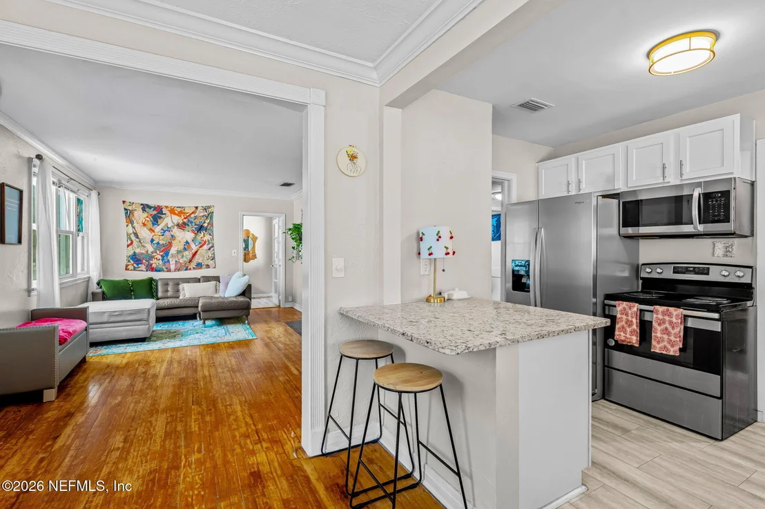 Photo of 1532 CHARON Road