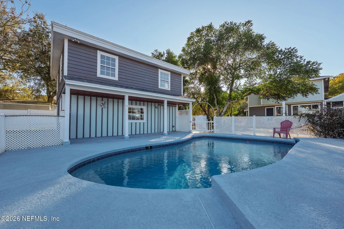 Photo of 1863 LIVE OAK Drive