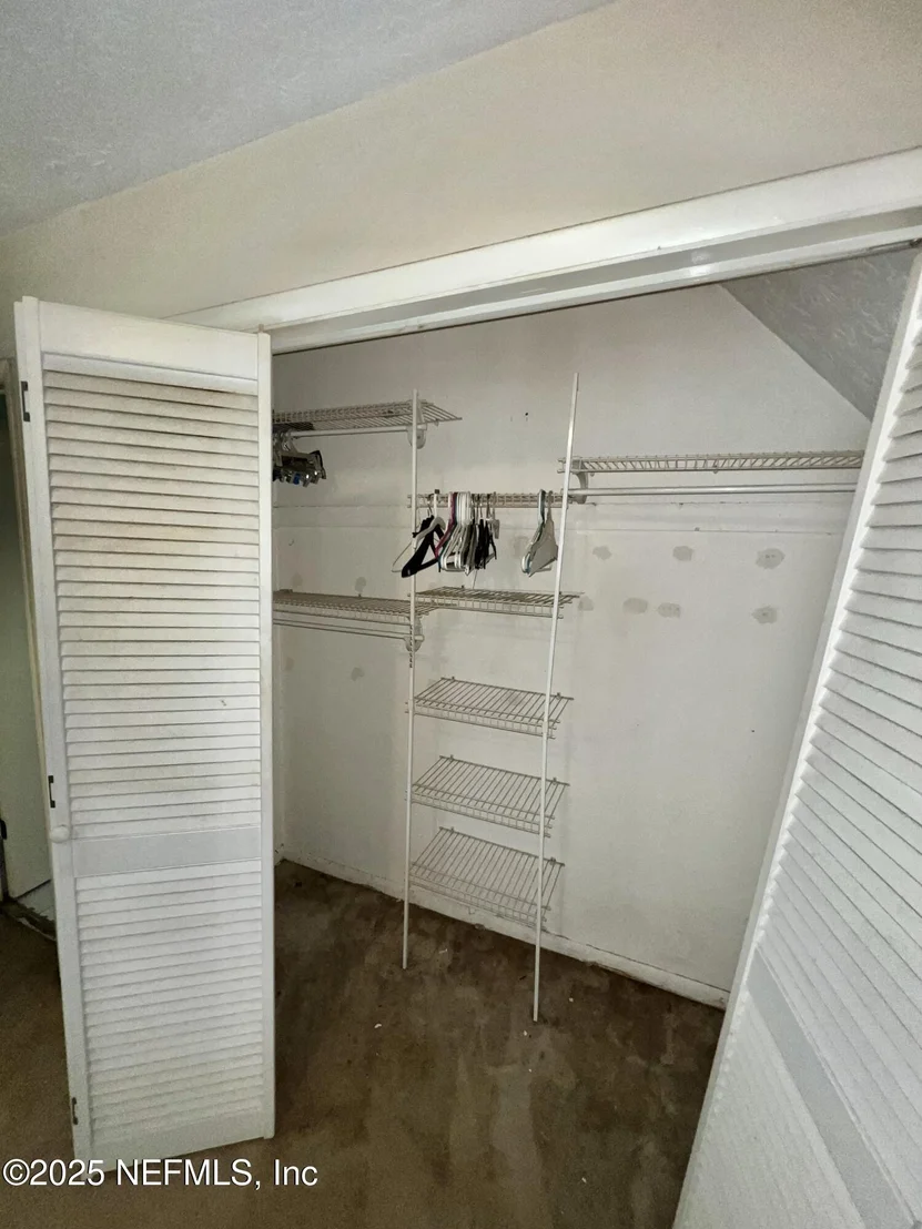 Photo of 2731 HOWARD Road