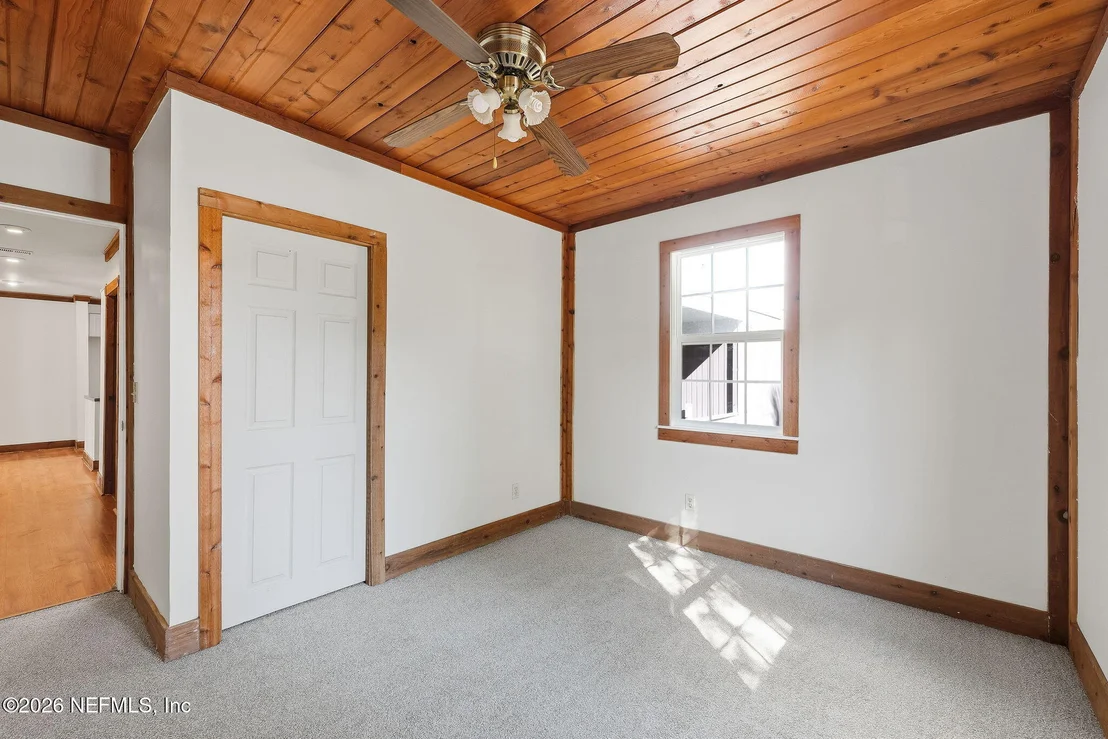Photo of 1863 LIVE OAK Drive