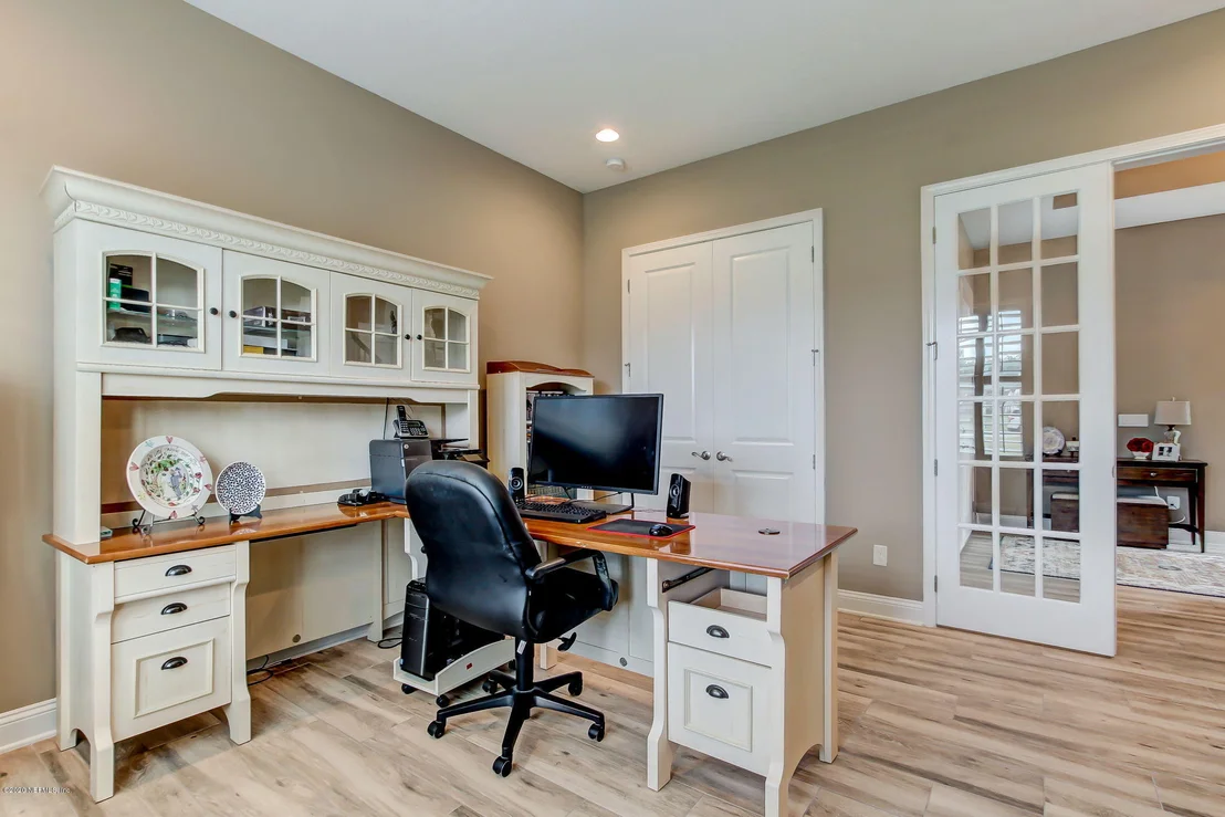 Photo of 386 OUTLOOK Drive