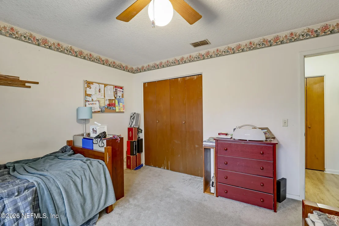 Photo of 531 LORING Avenue