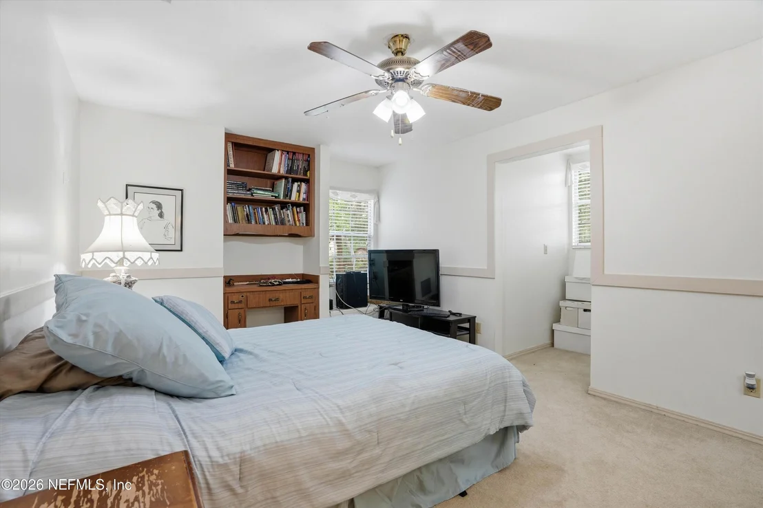 Photo of 970 SANDPIPER Lane